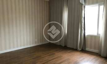 Imagem 9: Casa com 315m² de área construida com quatro quartos sendo 2 suítes e 2 demi-suites no Con