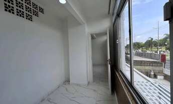 Imagem 4: Apartamento Reformado Frente Mar em Santos