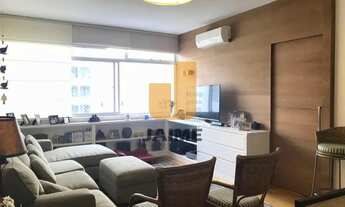 Imagem: Apartamento padrão com 3 dormitórios sendo