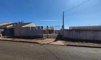 Imagem 2: Casa para Venda em Maringá, Jardim Dias I, 1 dormitório, 1 banheiro, 1 vaga