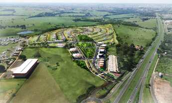 Imagem 3: Terreno em frente à praça | Miravista