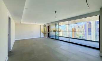 Imagem 5: Luxo e Elegância em 4 Suítes e Sacada Gourmet no Serra Juvevê