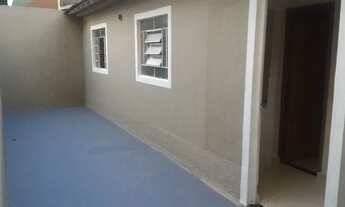 Imagem: Edicula reformada na avenida principal do