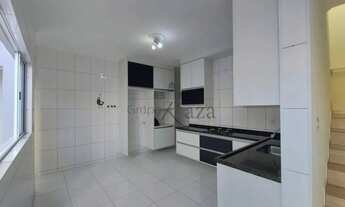 Imagem 6: Oportunidade - Casa Sobrado - Jardim Ismênia - 4 Dormitórios - 250m²