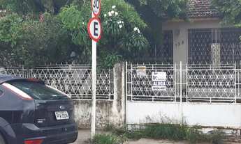 Imagem: Casa bem no centro de água fria na rua