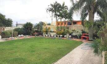 Imagem 2: Sobrado contando com 310 metros quadrados de área construída com 05 dormitórios