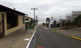 Imagem: Prainha - Excelente Residência de 3 Dormitórios