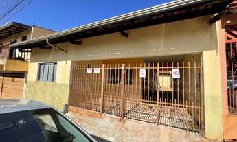 Imagem 2: Casa com ótima localização direto com proprietário