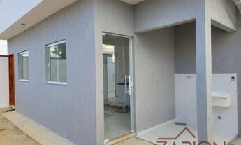 Imagem 1: Casa com 2 dormitórios e uma suíte à venda