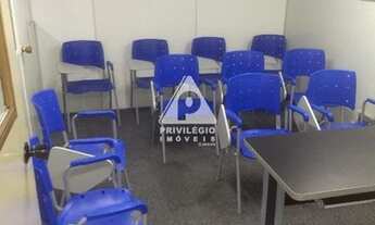 Imagem 2: Sobreloja com 290m2, com 24 salas na Rua Riachuelo, no Centro do Rio