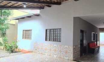 Imagem: Casa ¾ com 143m² construídos no lote