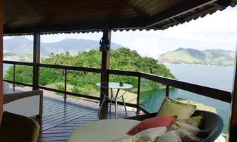 Imagem 2: Casa de condomínio sobrado para venda tem 300 metros quadrados com 4 quartos