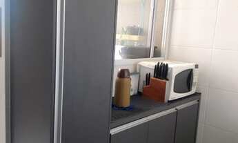 Imagem 5: Apartamento no bairro São Jorge, com 52m², todo montado de armários, sala com sacada