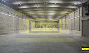 Imagem 6: Alugue galpão em Jardim Jordão com 2.521m², próximo ao Aeroporto com doca (plataforma