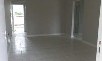 Imagem 2: Casa com 3 quartos no condomínio Golden View