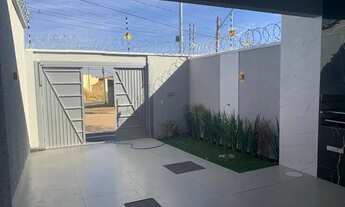 Imagem 3: Casa para Venda em Goiânia, Setor Orienteville, 3 dormitórios, 1 suíte, 3 banheiros, 3 vag