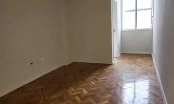 Imagem 5: Apartamento para aluguel possui 58 metros quadrados com 2 quartos em Botafogo - Rio de Jan