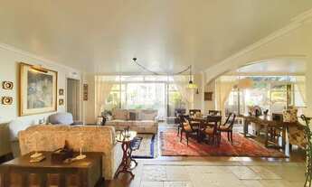 Imagem 5: Espaçoso com varanda a passos do ECP