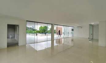 Imagem 6: Casa de condomínio para venda tem 882 metros quadrados com 8 quartos