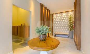 Imagem 6: Um quarto com vaga de garagem e sacada com churrasqueira no Água Verde