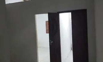 Imagem 3: CASA COM 2 QTS!! PROX.AO COLÉGIO 29 DE JULHO!! 870,00