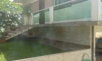 Imagem: Casa de 2 pavimentos em forquilhas