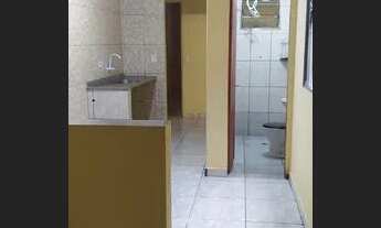 Imagem 3: Casa com 3 cômodos e 1 banheiro. 700,00