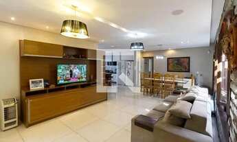 Imagem 2: Casa à Venda - Ouro Preto, 4 Quartos, 241 m2