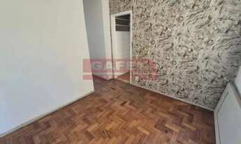 Imagem 4: Excelente QUARTO E SALA em andar alto, fundos, silencioso, em Copacabana