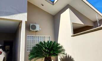 Imagem 3: Duas casas à venda no mesmo lote Casa de Rua com 3 Quarto(s) e 4 banheiro(s) à Venda, 342