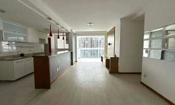 Imagem 2: Livia Machado Imóveis aluga apartamento de 97m², 3 quartos, Enseada do Suá