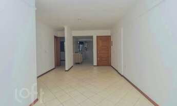 Imagem 4: Apartamento à venda em Petrópolis com 63 m², 2 quartos, 1 suíte, 1 vaga