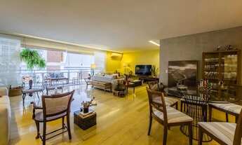 Imagem 4: Deslumbrante Apartamento Iluminado, Renovado, com Vista Verde no Leblon!