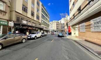 Imagem 2: Apartamento três quartos, sendo uma suíte - vaga de garagem - São Mateus