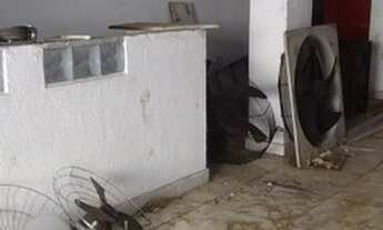 Imagem 2: Aluga se Loja Galpão / depósito com aluguel por R$3.500 /mês