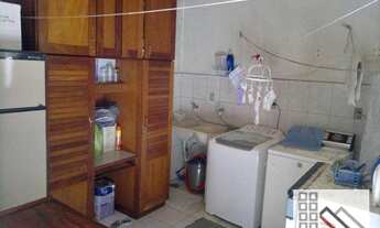 Imagem 6: EXCELENTE CASA COM 180m2 E COM 7 VAGAS DE GARAGEM - SAÚDE