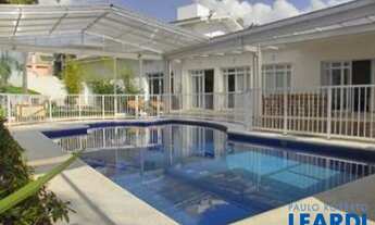 Imagem 2: CASA EM CONDOMÍNIO - ALPHAVILLE - SP