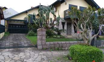 Imagem 4: Casa para Venda em Nova Petrópolis, Centro, 5 dormitórios, 4 suítes, 5 banheiros, 2 vagas