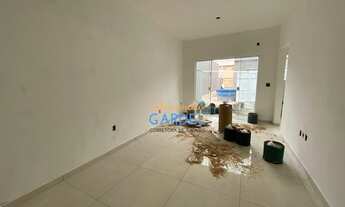 Imagem 2: Casa linear independente com 3 quartos sendo 1 suíte, toda em porcelanato no Jardim Marilé