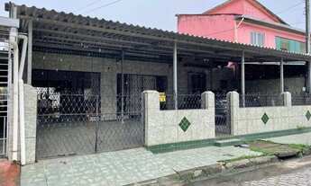 Imagem: Casa grande com 3 quartos em Afogados