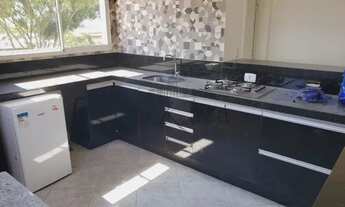 Imagem 4: Casa para aluguel e venda possui 350 metros quadrados com 2 quartos