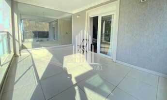 Imagem 2: Casa de alto padrão no Residencial 10, com 4 suítes (a máster com closet e banheira), 395m