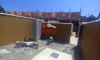 Imagem 2: Casa Duplex para Venda em São Gonçalo, Laranjal, 2 dormitórios, 1 banheiro, 1 vaga