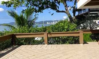 Imagem 4: Casa de frente para o mar com 308 metros quadrados - Centro - Balneário Piçarras - SC