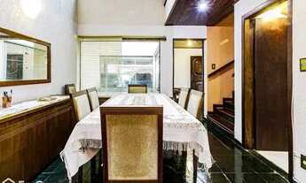 Imagem 6: Casa para venda possui 120 metros quadrados com 3 quartos em Centro - Jacareí - SP