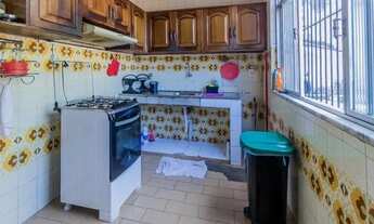 Imagem 4: VENDO CASA MUITO ESPAÇOSA 5/4 sendo 4 suítes garagem e quintal amplo na cidade velha perto