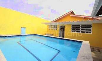 Imagem 2: CASA à venda com piscina e 2 quartos em Peruíbe, no bairro Jardim Ribamar