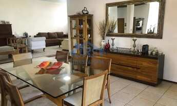 Imagem 2: Sobrado à venda em Santana de Parnaíba, Alphaville, com 4 suítes, com 556 m², Residencial