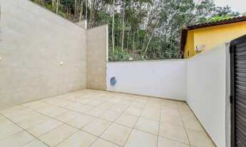 Imagem 5: Casa duplex em condomínio fechado e reservado para venda