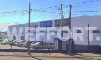 Imagem 3: Imóvel comercial em esquina com estacionamento